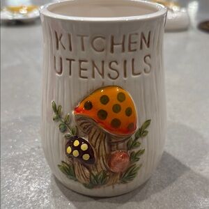 Merry Mushroom Kitchen Utensil Holder/Sears 1978